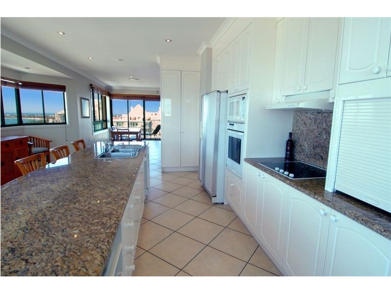 28/4 Buderim Ave, Alexandra Headland QLD 4572