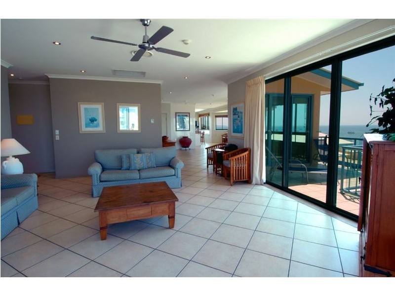 28/4 Buderim Ave, Alexandra Headland QLD 4572