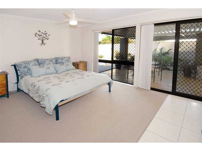 11 Kensington Drive, Minyama QLD 4575