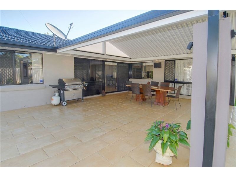 11 Kensington Drive, Minyama QLD 4575