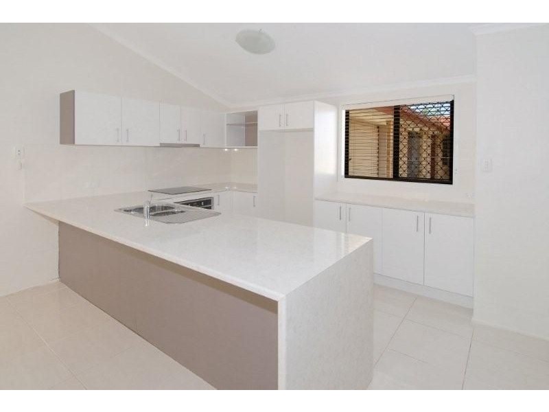 3/80 Broadwater Av, Maroochydore QLD 4558