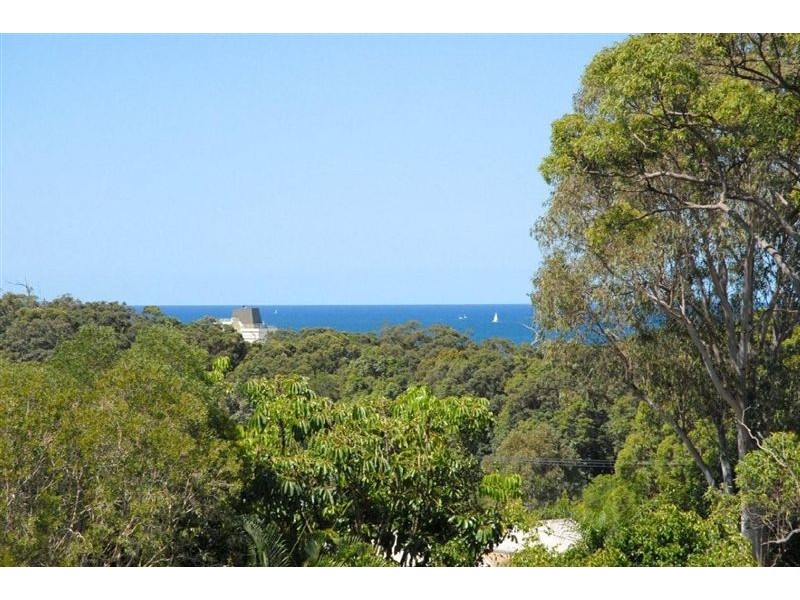 31 Yakola Parade, Alexandra Headland QLD 4572