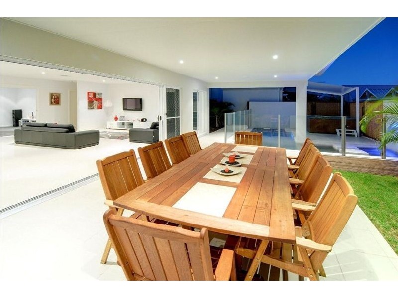 5 Mauritius Cr, Parrearra QLD 4575