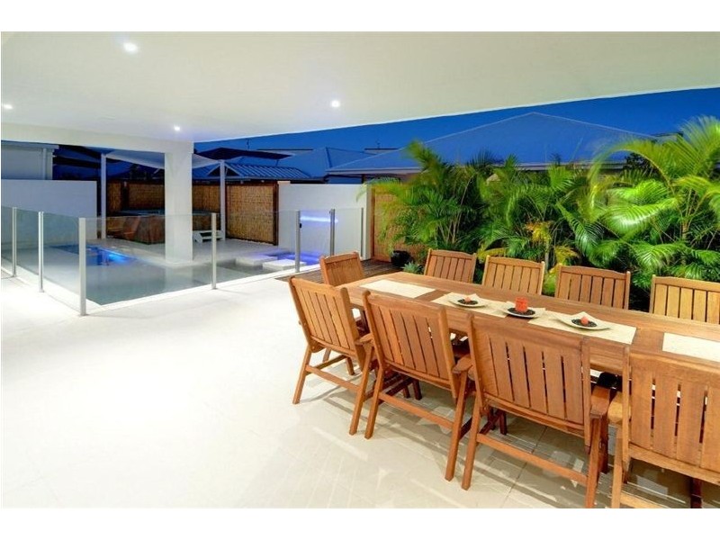 5 Mauritius Cr, Parrearra QLD 4575