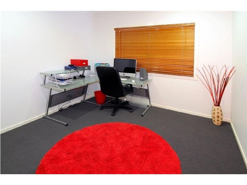 5 Mauritius Cr, Parrearra QLD 4575