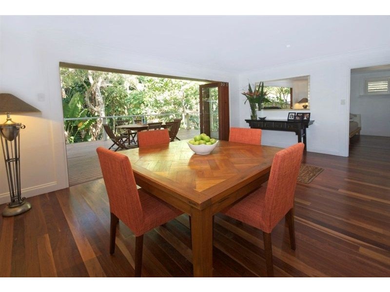 8 Pakee Street, Alexandra Headland QLD 4572