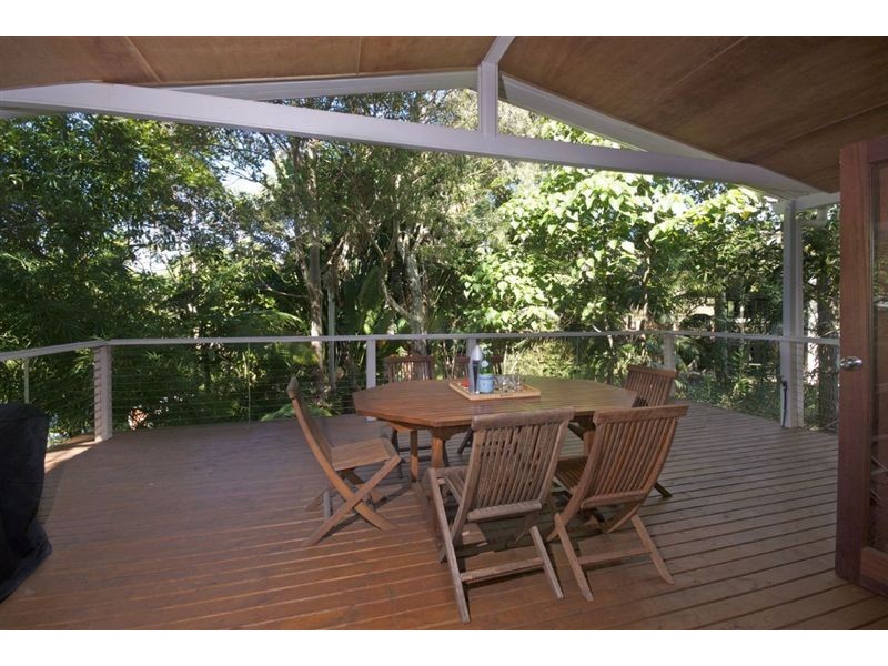 8 Pakee Street, Alexandra Headland QLD 4572