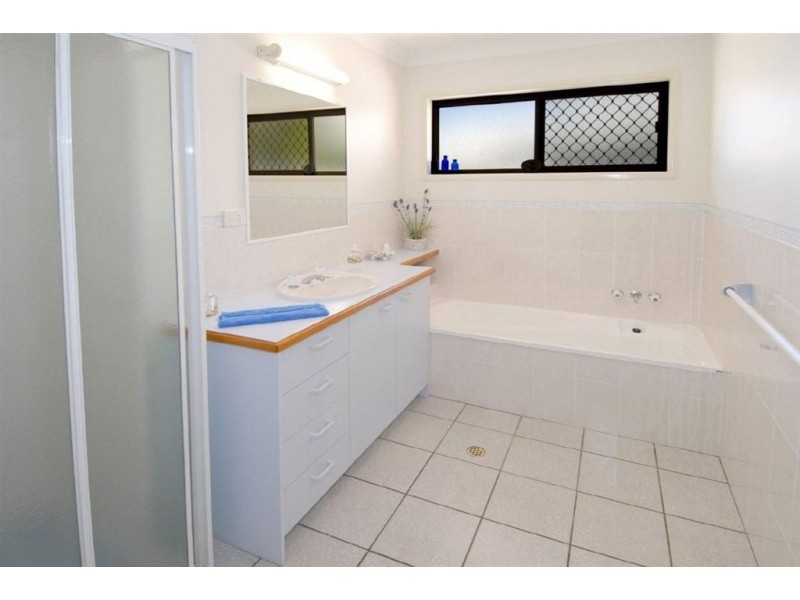 28 Mooloolah Drive, Minyama QLD 4575