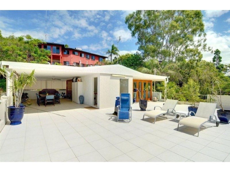 2/33 Yakola Parade, Alexandra Headland QLD 4572