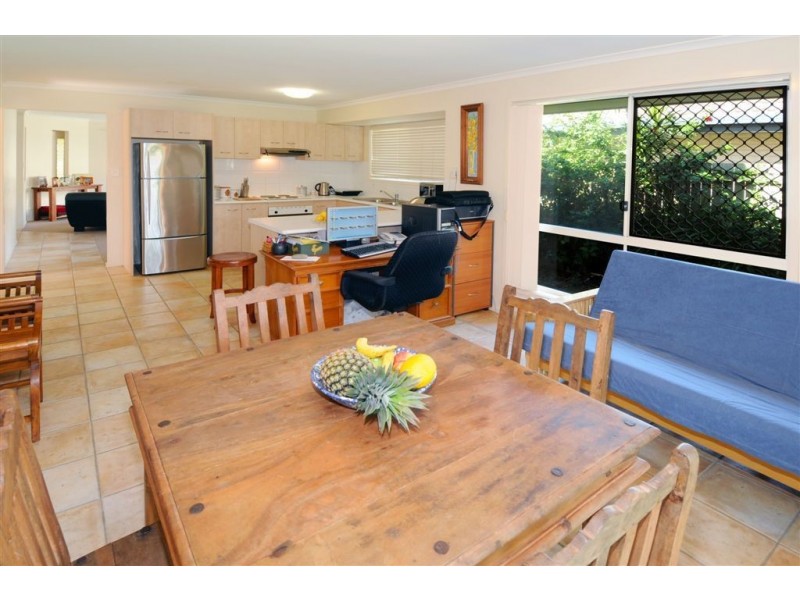 6 Honeymyrtle Court, Mountain Creek QLD 4557