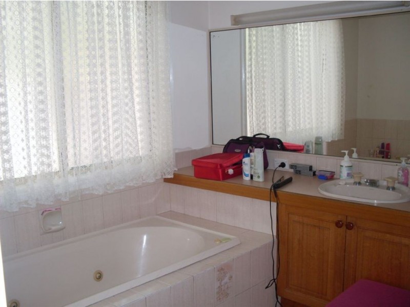 23 Candlewood Cl, Mooloolaba QLD 4557
