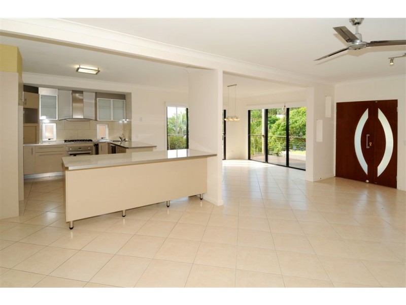 50 Oloway Crescent, Alexandra Headland QLD 4572