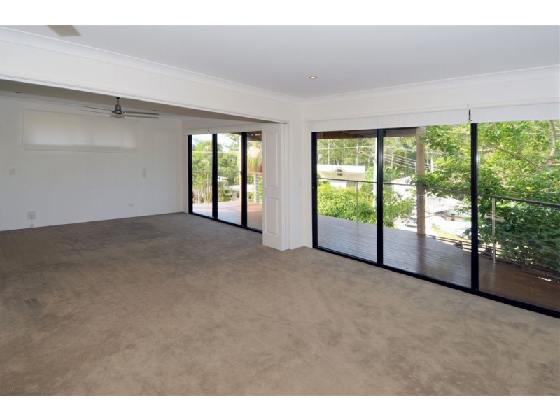 50 Oloway Crescent, Alexandra Headland QLD 4572