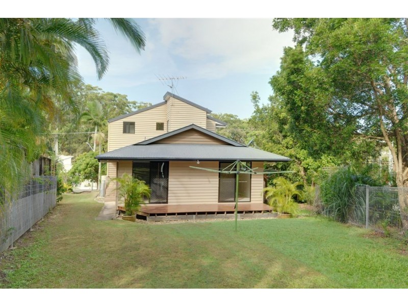 50 Oloway Crescent, Alexandra Headland QLD 4572