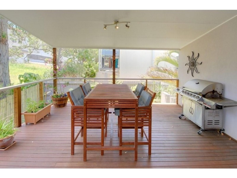 1/4 Pettigrew Street, Mooloolaba QLD 4557