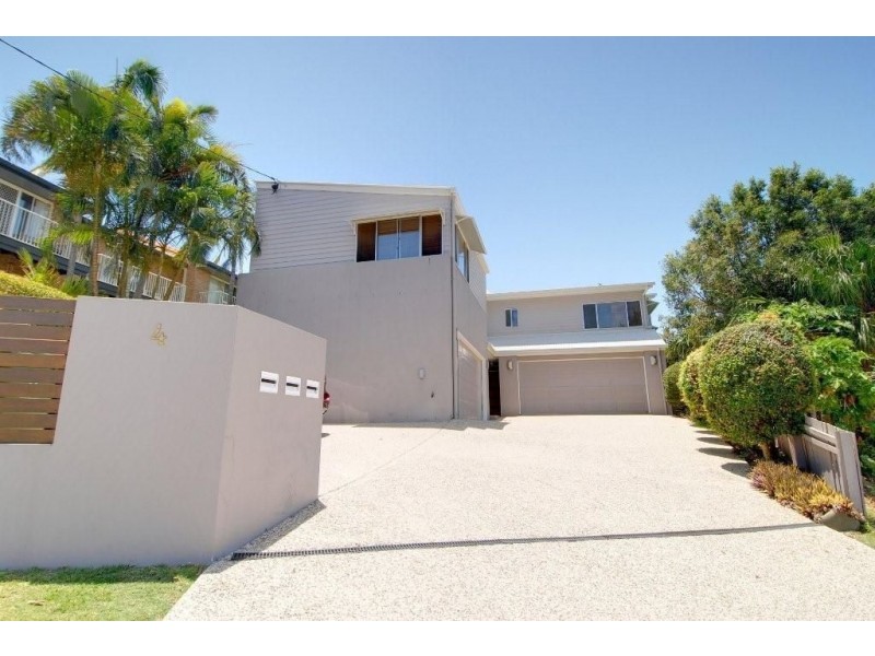 1/4 Pettigrew Street, Mooloolaba QLD 4557