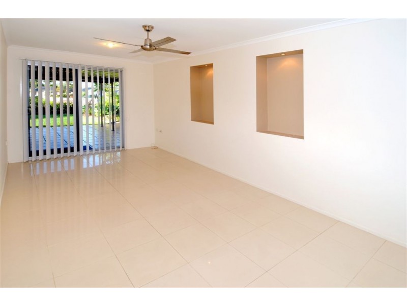 11 Cootamundra, Mountain Creek QLD 4557