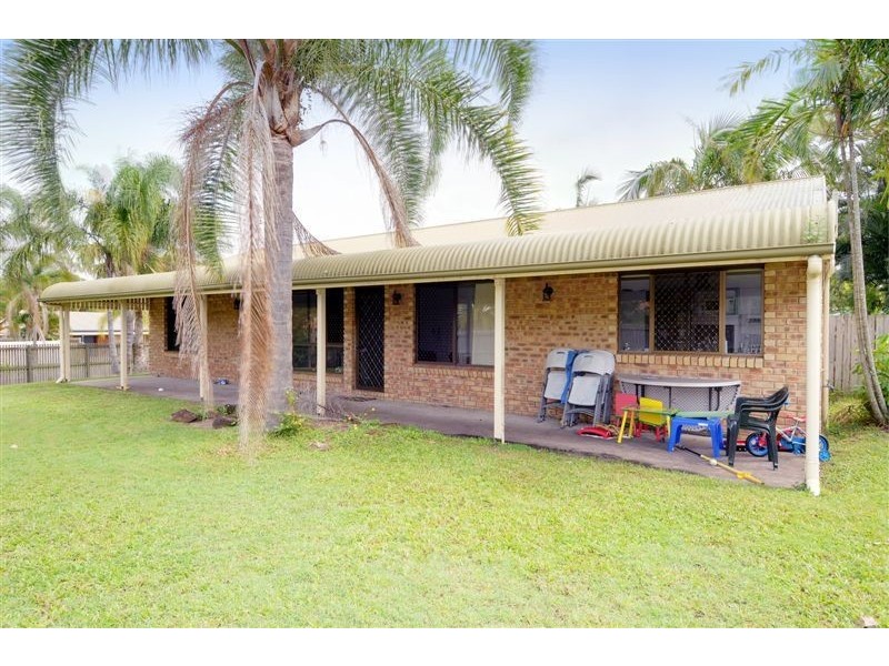 66 Parkway Drive, Mooloolaba QLD 4557