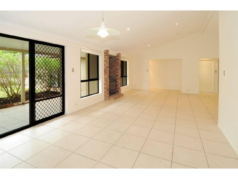 33 Candlewood Close, Mooloolaba QLD 4557