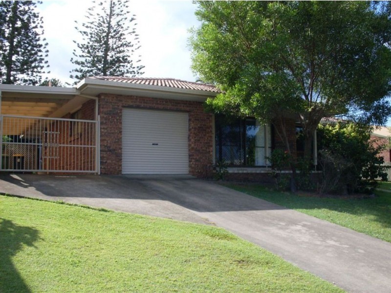 16 Tombarra Street, Mooloolaba QLD 4557