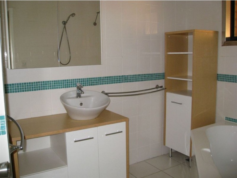 44 Yorlambu Pde, Maroochydore QLD 4558