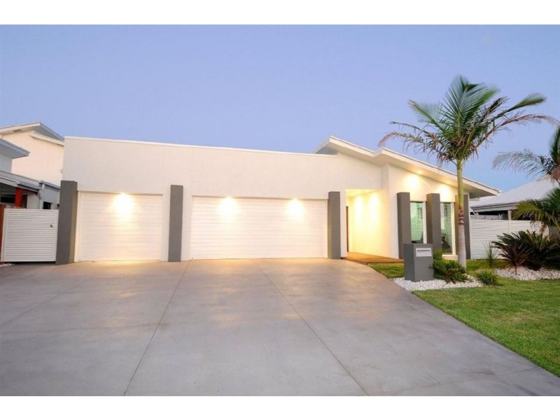 5 Mauritius Court, Parrearra QLD 4575