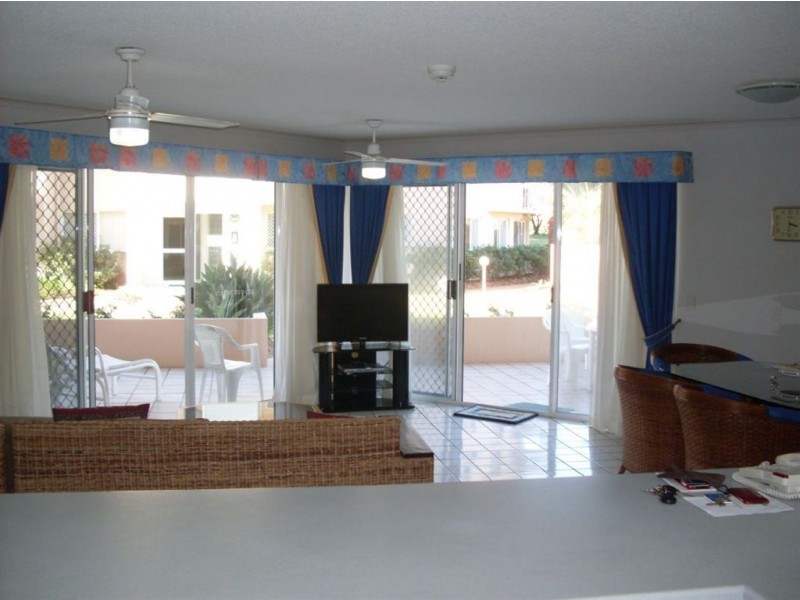 2/145 Lowanna Dr, Buddina QLD 4575