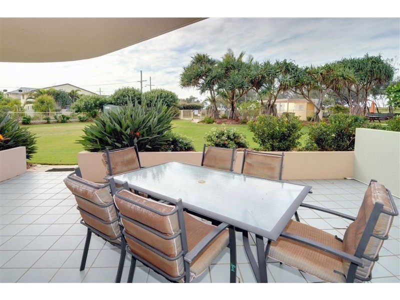 2/143 Lowanna Drive, Buddina QLD 4575