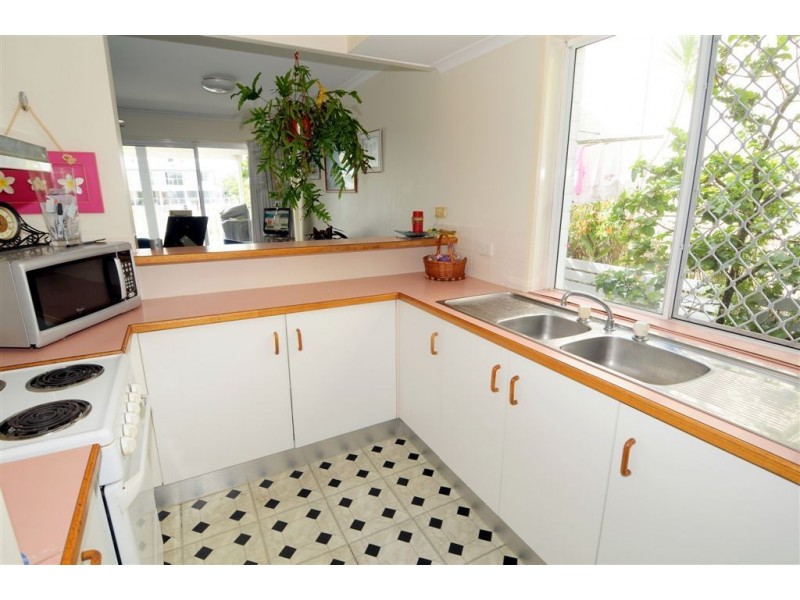 11A ADMIRALS COURT, Mooloolaba QLD 4557