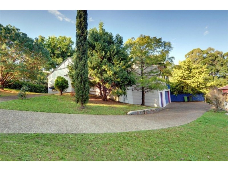 27 Le Claire, Buderim QLD 4556