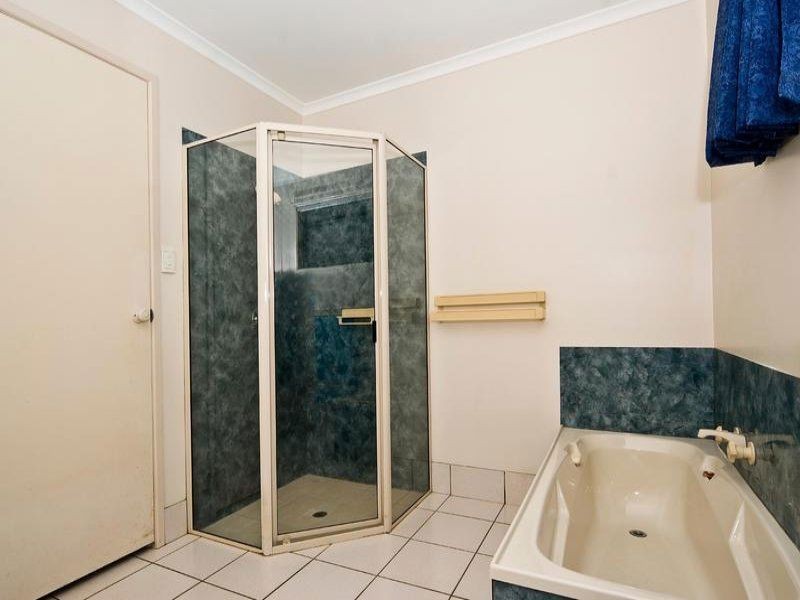 27 Le Claire, Buderim QLD 4556