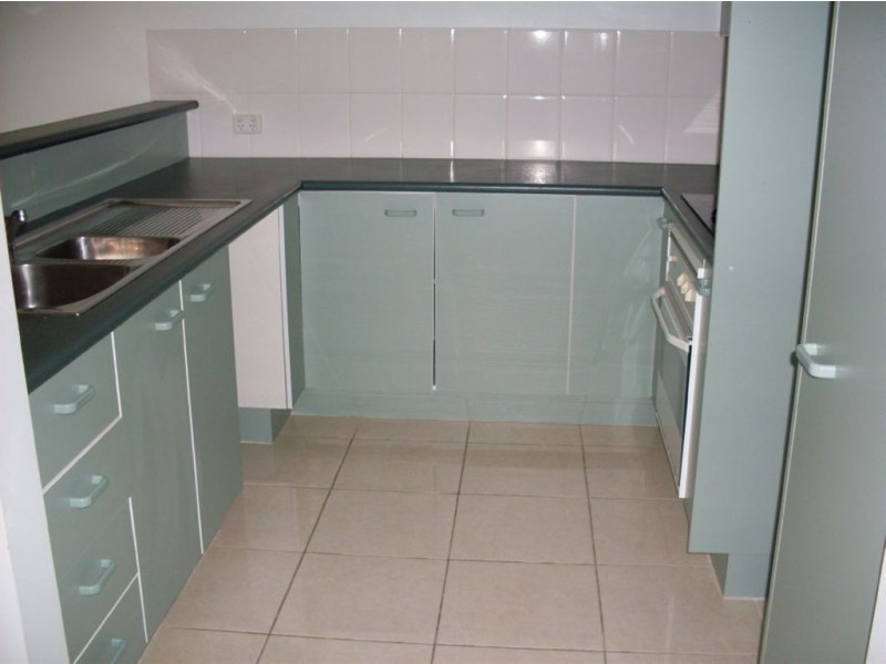 1/38 Dalton Drive, Maroochydore QLD 4558