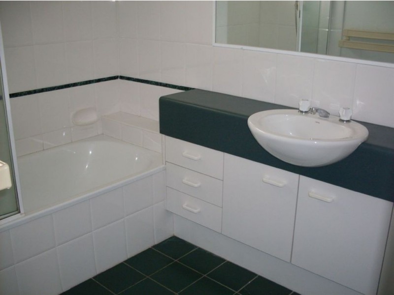 1/38 Dalton Drive, Maroochydore QLD 4558