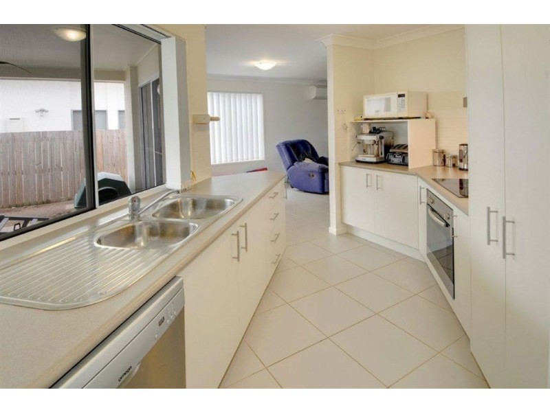 4 Tamarind Street, Meridan Plains QLD 4551