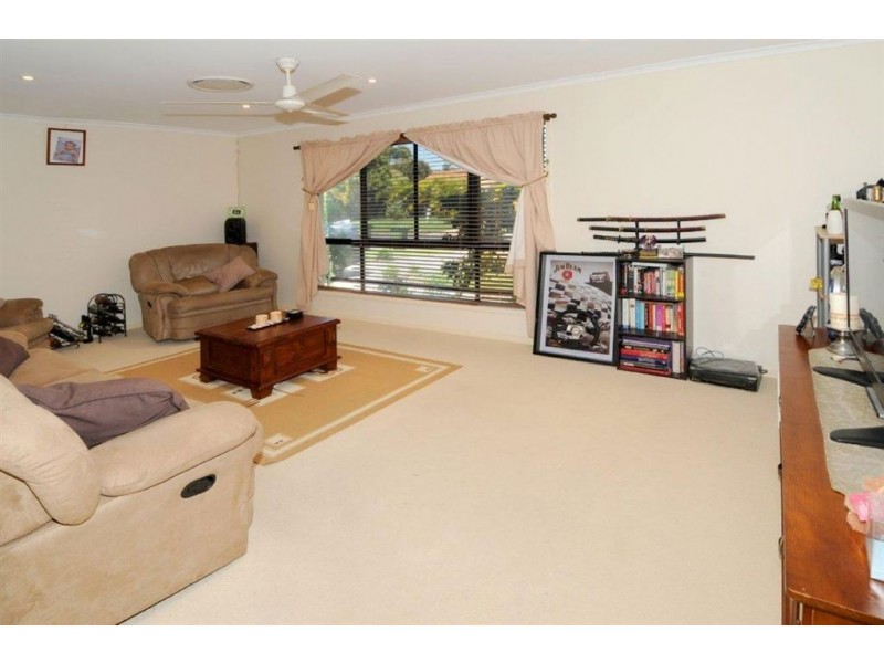 32 Rosella Street, Parrearra QLD 4575