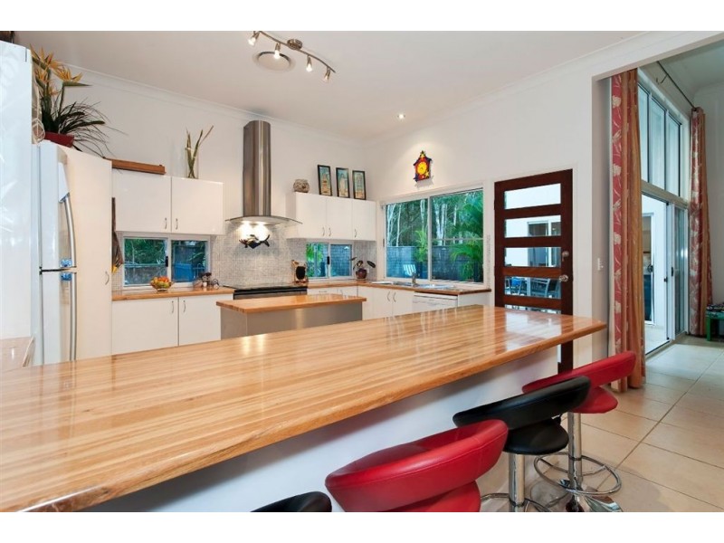 31 Admiralty Drive, Alexandra Headland QLD 4572