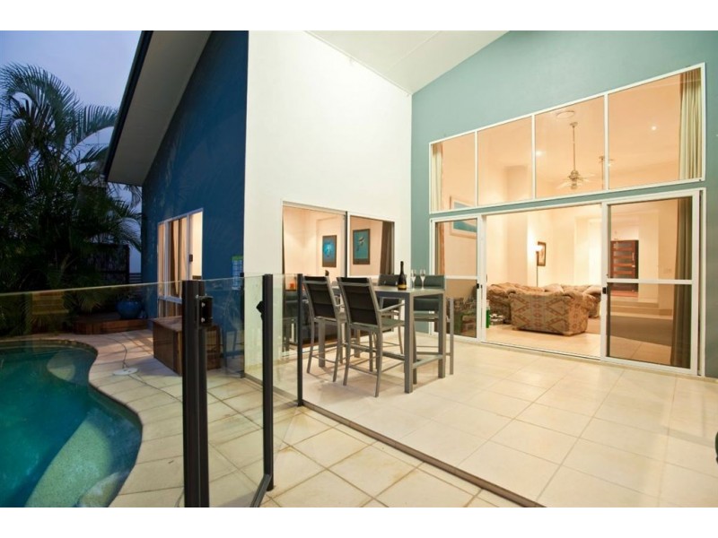 31 Admiralty Drive, Alexandra Headland QLD 4572