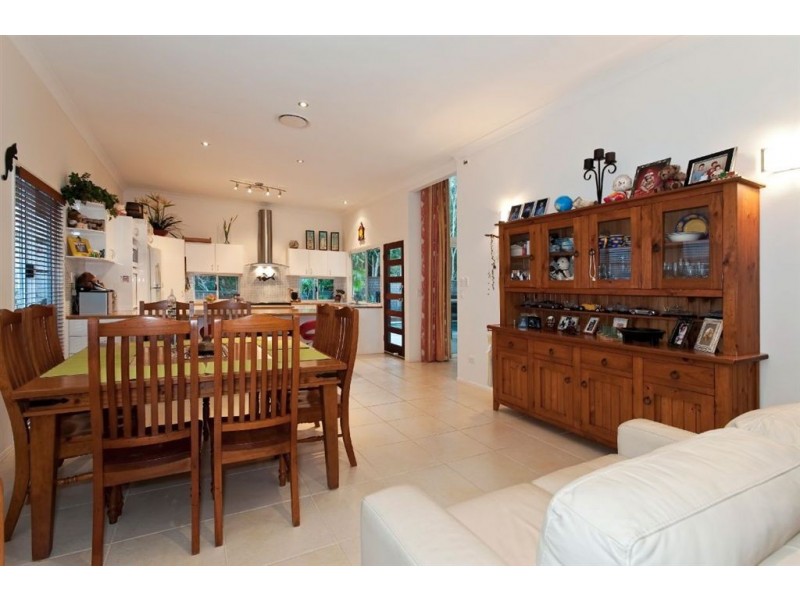 31 Admiralty Drive, Alexandra Headland QLD 4572