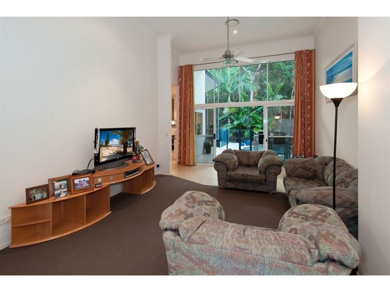 31 Admiralty Drive, Alexandra Headland QLD 4572