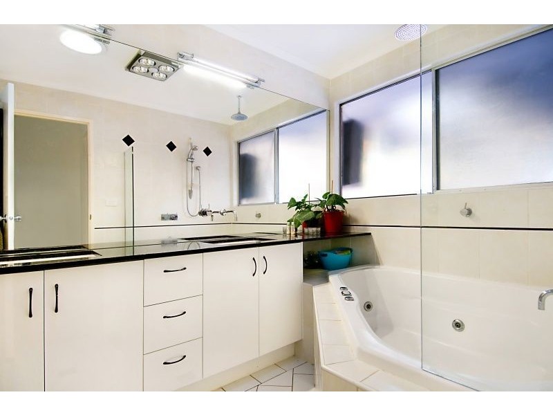 17 Parkway Dr, Mooloolaba QLD 4557