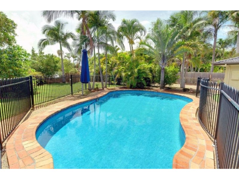 33 Candlewood Cl, Mooloolaba QLD 4557
