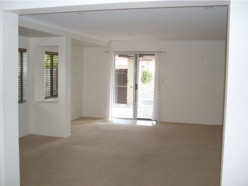 13 PEACOCK CRESCENT, Bokarina QLD 4575