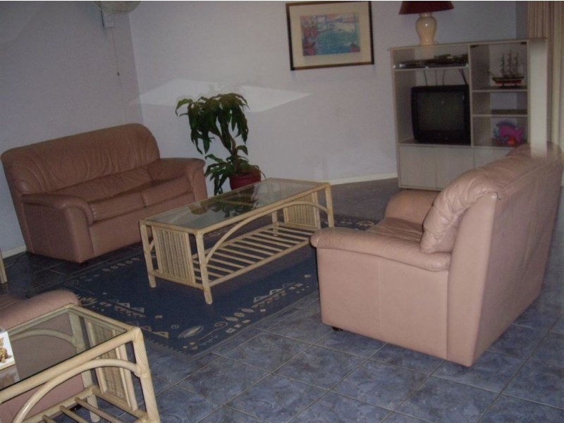 4/143 Lowanna Drive, Buddina QLD 4575