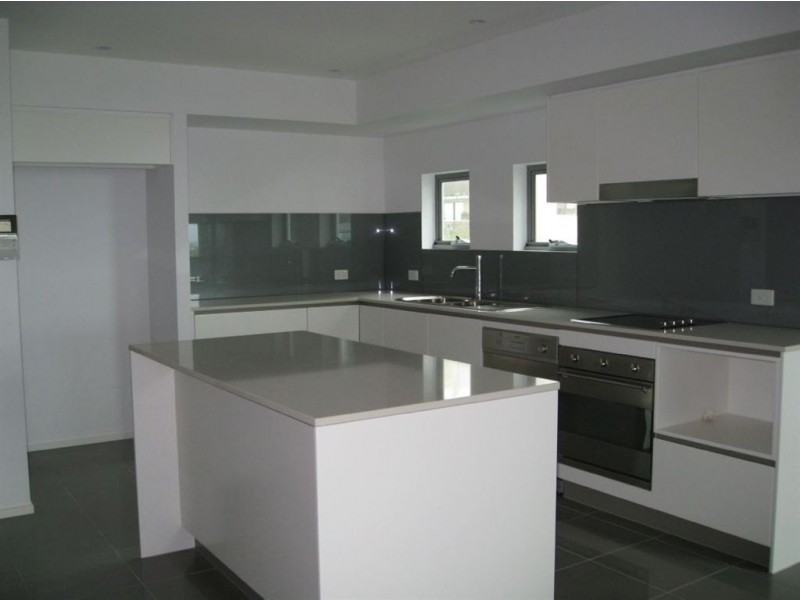 4/36 Queen Street, Kings Beach QLD 4551