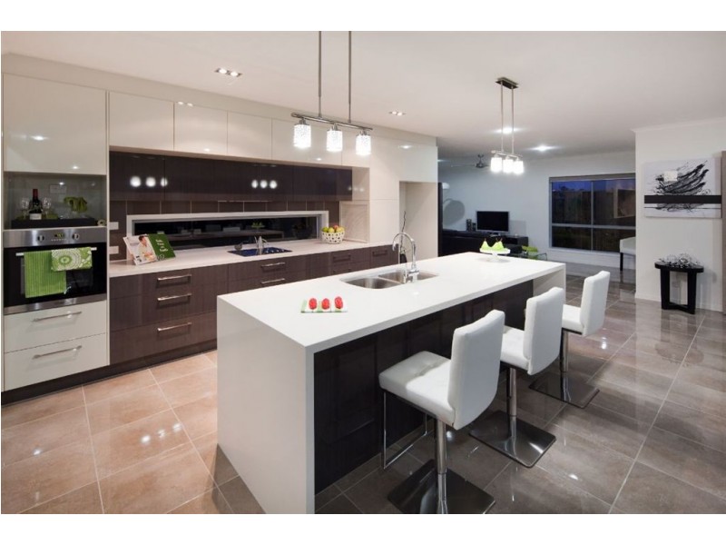 10 Lark Circurt, Mountain Creek QLD 4557