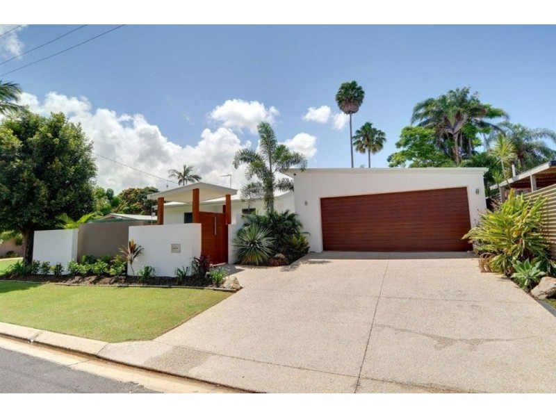 12 Hibiscus Ave, Mooloolaba QLD 4557