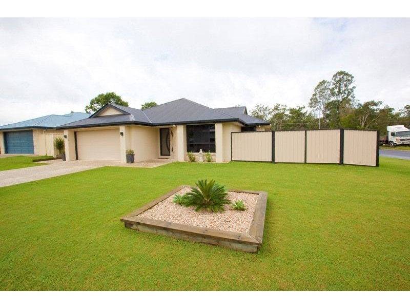 1 Gowen Drive, Landsborough QLD 4550