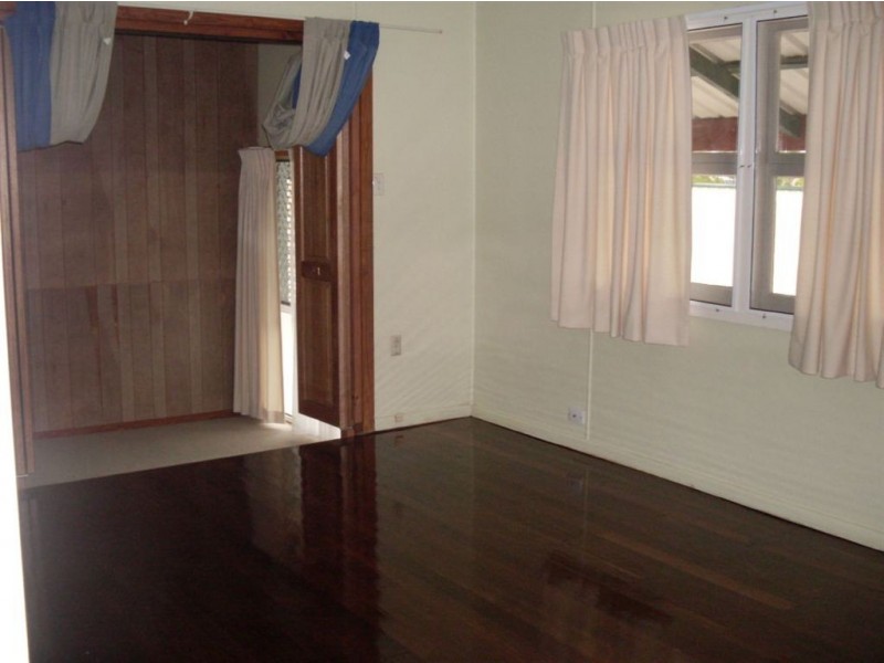 3/5 Yorlambu Pde, Alexandra Headland QLD 4572