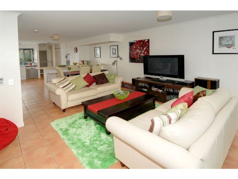 1/67 Buderim Ave, Mooloolaba QLD 4557