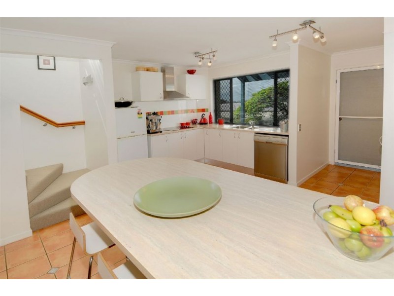 1/67 Buderim Ave, Mooloolaba QLD 4557